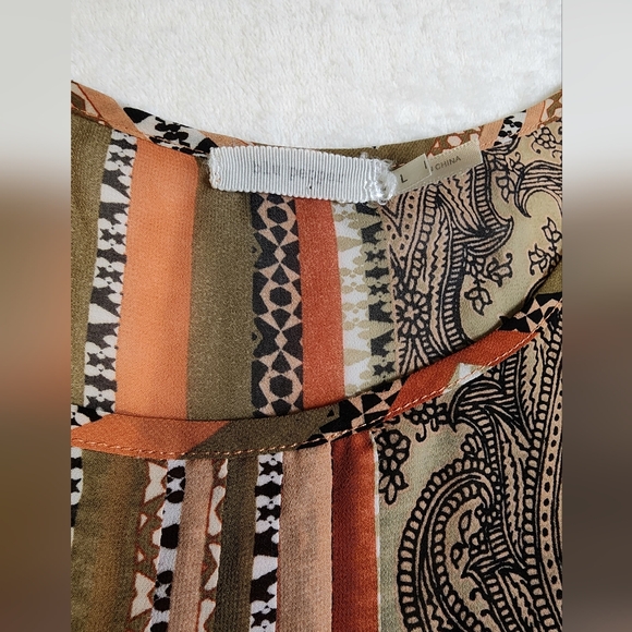 Blu Pepper Sheer Paisley and Animal Print Blouse, EUC, Size Large - Picture 4 of 7